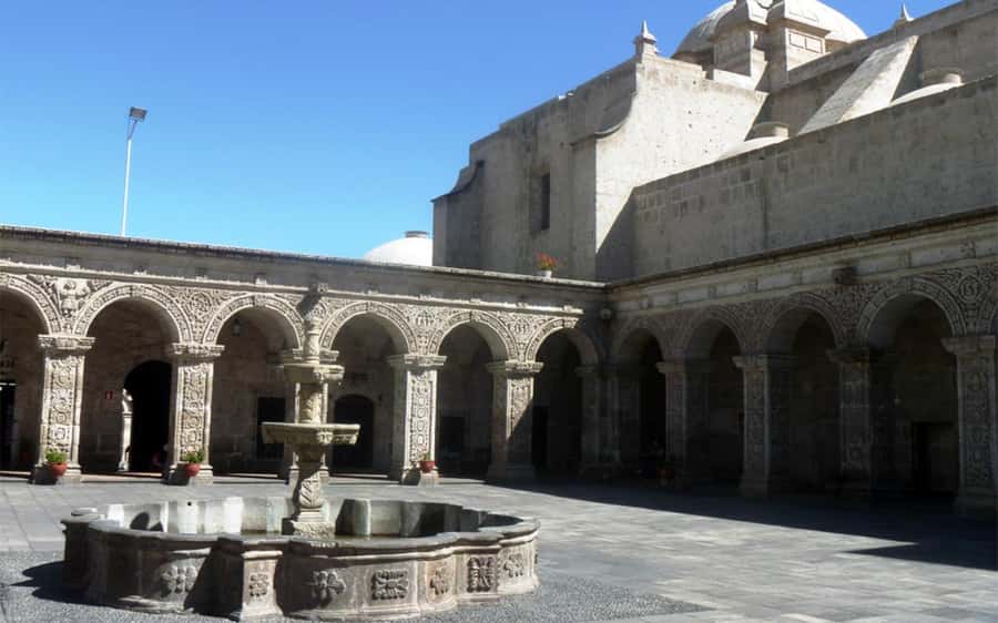 Walking tour in the Historic Center of Arequipa - Plaza de Armas: Arches, Portals, and the City’s Public Face