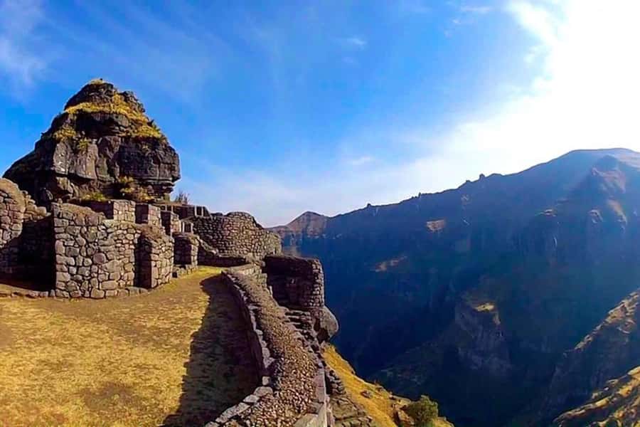 "Waqra Pucara, The Majestic Fortress Revealing Secrets of the Andes". - A very early start for a Cusco Region fortress day